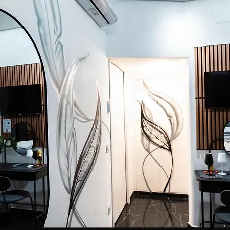 Salandra Suite- Policlinico 4*