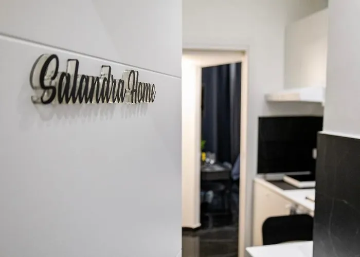 Casa de hóspedes Salandra Suite- Policlinico 4*