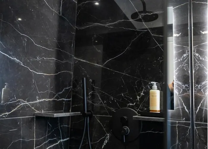 Salandra Suite- Policlinico Gasthof