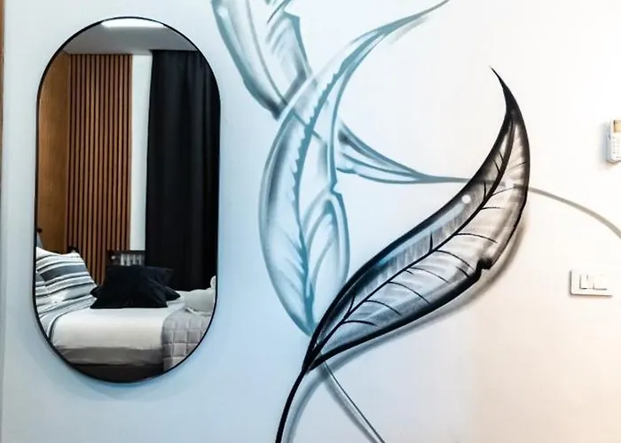 Gasthof Salandra Suite- Policlinico 4*