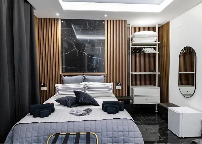 Guest house Salandra Suite- Policlinico