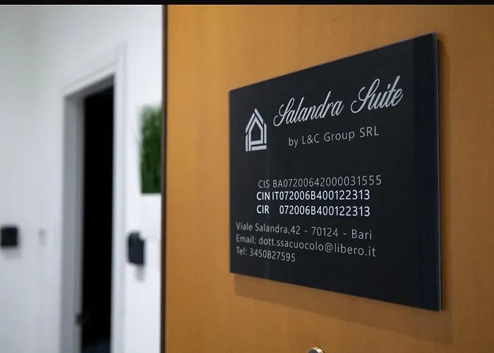 Guest house Salandra Suite- Policlinico