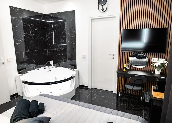 Salandra Suite- Policlinico 4*